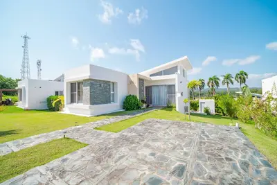 Image de Incroyable villa 2br près des plages de surf!