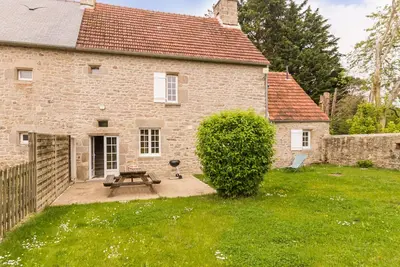 Image de Maison Authentique avec Jardin Privé, Bbq et Proche Plages – Sainte-Geneviève, Normandie