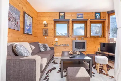Appartement cosy 2 pièces avec balcon, internet et lits faits à l'arrivée