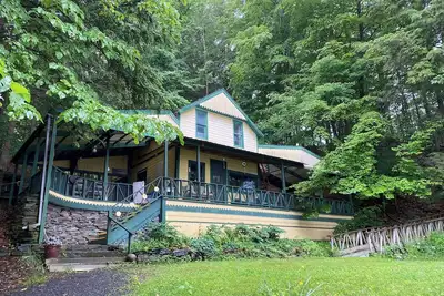 Image de Rice Cottage, Cayuga Lake, Ny, rustic, historic, stone beach, fish, birds, sustainable