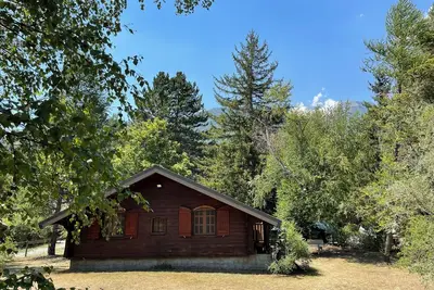 Image de Chalet Cozy et son Jardin Arboré de 1000 m2