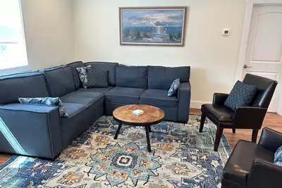 Image de Lovely Newly Renovated Downtown Apartment