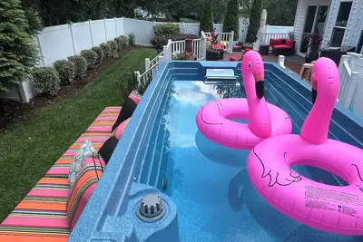 Image de 5 Bdrm Boutique Home Backyard Oasis near National Harbor, Md and Dc.