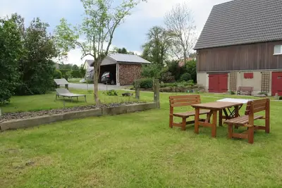 Image de Ferienwohnung im Ehemaligem Bauernhaus mit Großem Wiesengrundstück