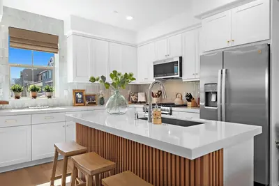 Image de Brand New Designer Town House in Rancho Mission Viejo