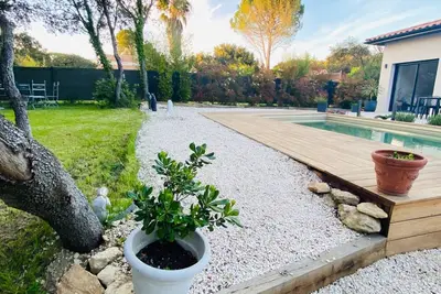 Image de Villa et Piscine Dans Cadre Exceptionnel