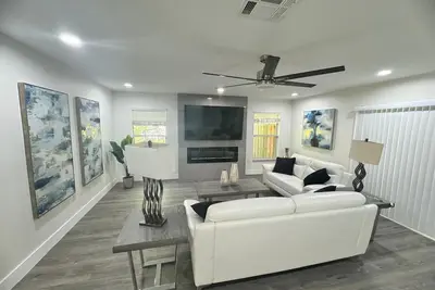 Image de 4-Bed Bungalow close to Disney, Universal Studios and many fantastic restaurants