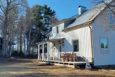 Image de Maison en Laponie Suédoise, en Face du Lac, Randonnées, Kayak, Pêche, traineau