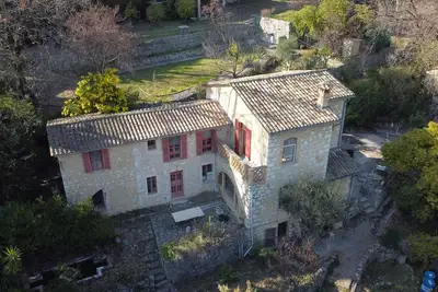 Image de Domaine des Petites Sœurs à 800m du centre historique avec 5200m2 de parc arboré