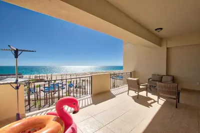 Image de 2. 5  bedroom 2 bath condominium, C30306
