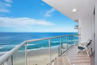Image de Endless ocean views-spacious apartment with resort facilities, close to action