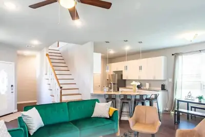 4br 2. 5 Bath Home in the Heart of Cowboy Nation!