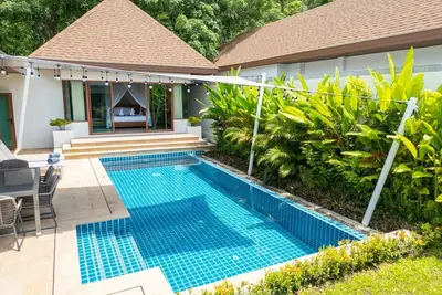 Image de Tranquil Escape: Private 4br Pool Villa with Garden