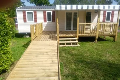 Image de Voyage Aventurier Dans la Manche : Votre Séjour Inoubliable Dans un Mobil-home