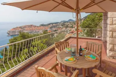 Image de Villa Sofia -Amazing Views and 10-min walk to old town attraction and main beach