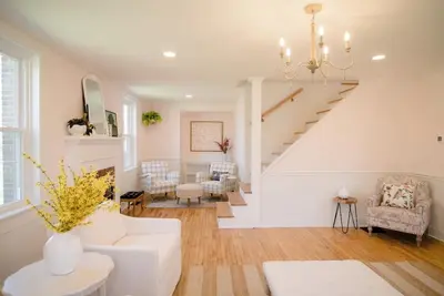 Image de Charming & Serene Farmhouse: Near Lakes &Colleges