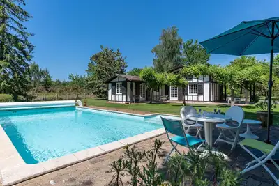 Image de Maison à Parentis-en-Born: Piscine, 6 pers. , Proche Lac et Océan, Pistes Cyclables