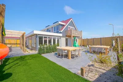 Image de Family house the Groote Kaap: A unique and stylish group accommodation at the beach