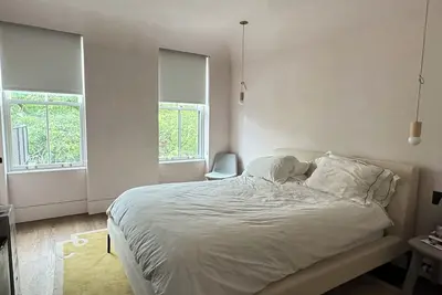 Image de triplex townhouse apartment, brownstone Brooklyn