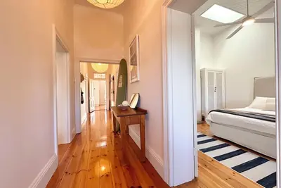 Image de Seaside home in the vibrant heart of Port Elliot