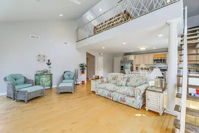 Image de New Bern Home w/ Water View ~ 6 Mi to Downtown!