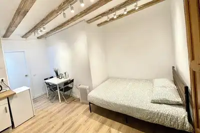 Image de Studio in Center