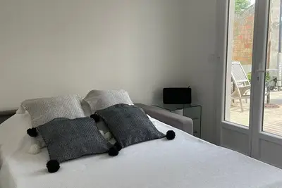 Image de Bed and breakfast, 7 minutes walk Rer C, 25 minutes from the center of Paris
