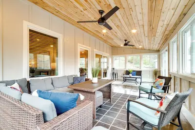 Image de Scenic Yankton Retreat w/ Fire Pit: 1 Mi to Lake!
