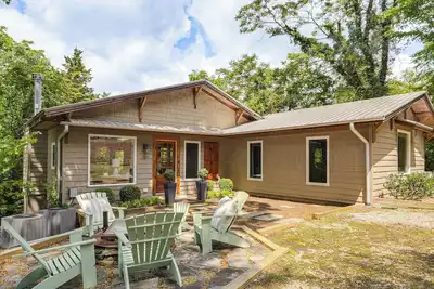 Image de Silver Point Home ~ 1\/2 Mi to Center Hill Lake!