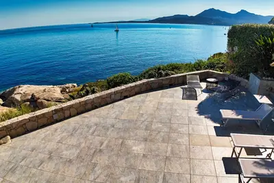 Image de Villa de Prestige les Pieds Dans Leau