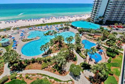 Image de Condo w/First Hole Golf Course Views, Private Patio, Gulf Access, Pools, Spa, & Resort-Style Amenities with an onsite Tram Service! Sleeps 6!