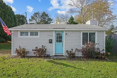 Image de Coastal Cottage in Pt. Judith Walk to Beaches, Bi Ferry, Ice Cream, Aunt Carries.