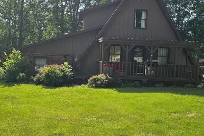 Image de Red Hill House 3\/2 Retreat With Hot Tub 15 Minutes From Iu Memorial Stadium