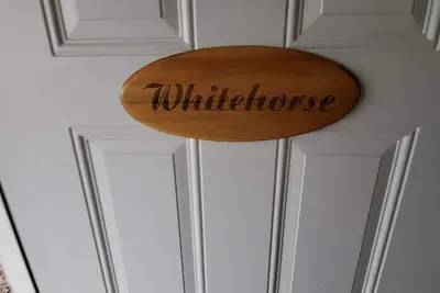 Image de Deschutes Motel - White Horse - Family Suite w\/ 1 Queen & 2 Twin beds
