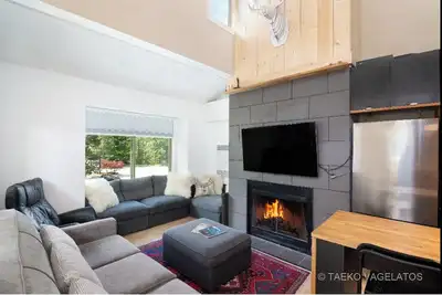 Image de 3 bedroom condo~in Whistler Creekside, 5 minute walk to Whistler Mountain gondola