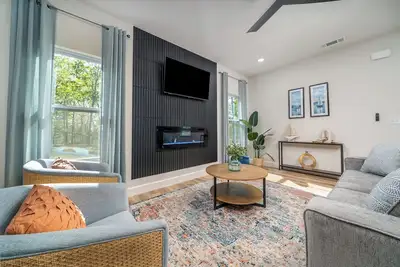 Image de Brand new 3 bd home - 10 mins from Downtown Gainesville