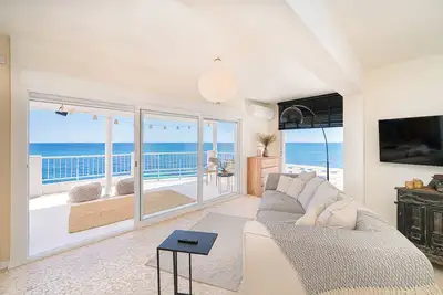 Image de Stunning Brand New Villa Sea View