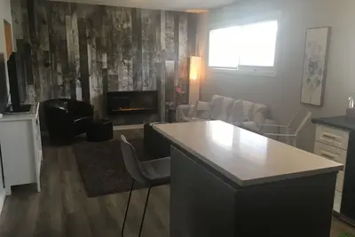 Image de First floor 2 bedroom executive suite by marketmall mall