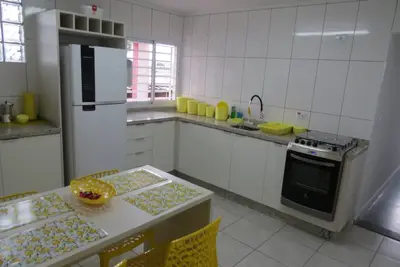 Image de Casa Completa a 950m do Metro Patriarca com Berço, Cadeirão e Banheira Para Bebê