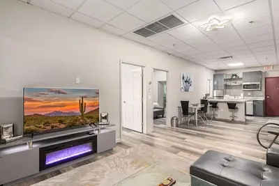 Image de New Fountain Hills Suite On The Avenue/2Bed-2Bath