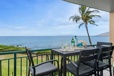 Image de Punahoa 202 Oceanfront 1br Condo w Stunning Ocean Views