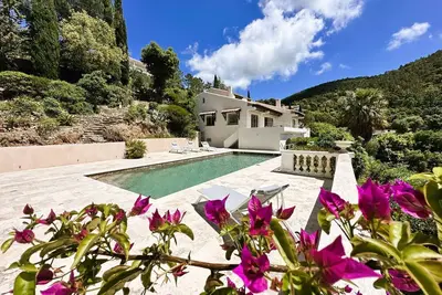 Image de Villa pour 8 personnes avec piscine privée à La Londes-Les-Maures