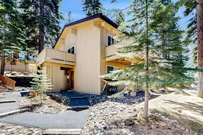 Image de Updated Incline Village Condo: Family-Friendly, Modern Comforts, Shared Pool