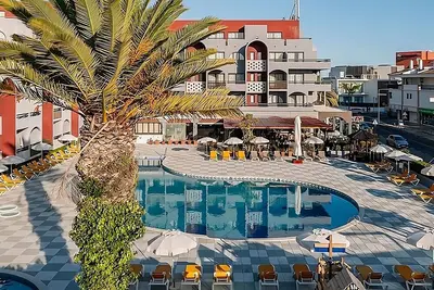 Image de Stay Close to Oura Beach! 2 Swimming Pools, Free Parking, Airport Shuttle!