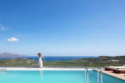 Image de Savor Every Moment with Endless Aegean Sea Views & Top-Notch Amenities!