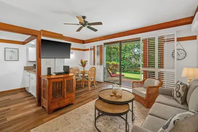 Image de 1 bedroom, 1 bath condo and Access to Poipu Athletic Club- by Alo Vacations