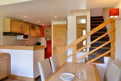 Image de Appartement duplex 6 pers · Ski aux pieds · Piscine chauffée · Animaux admis