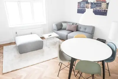 Image de Beautiful 2-bed with large balcony