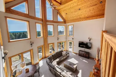 Image de Serene escape with private lake