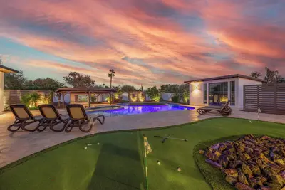Image de Luxurious Oasis with Lazy River Pool